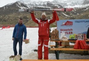 Gewinner des Hauptpreises: unser Vereinsmitglied Gufler Gotthard mit Hauptsponsor Kuen Andreas