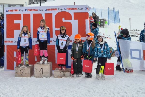 Vanessa H. 1. Platz & Jelena M. 2. Platz - Finstral Cup SL Pfelders 24.01.2026